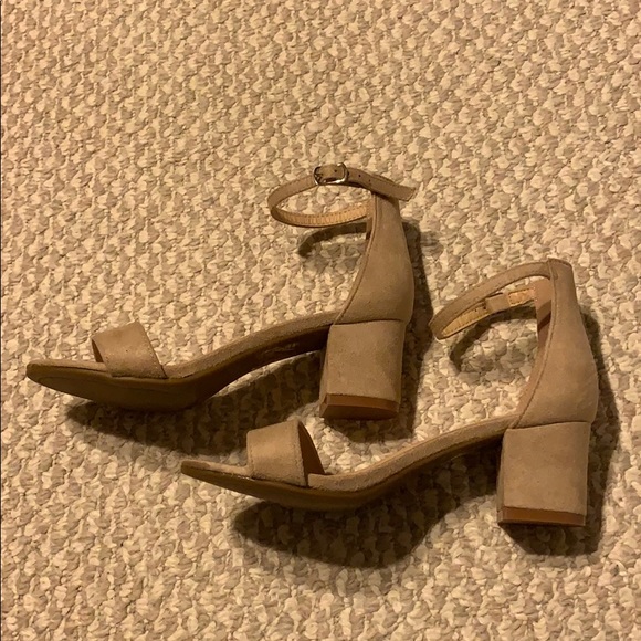 Heels - Picture 4 of 8